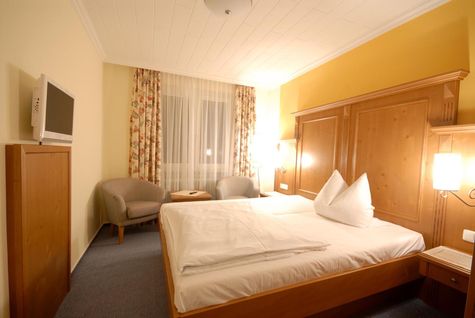 Hotel Gondel Altenkunstadt Buitenkant foto
