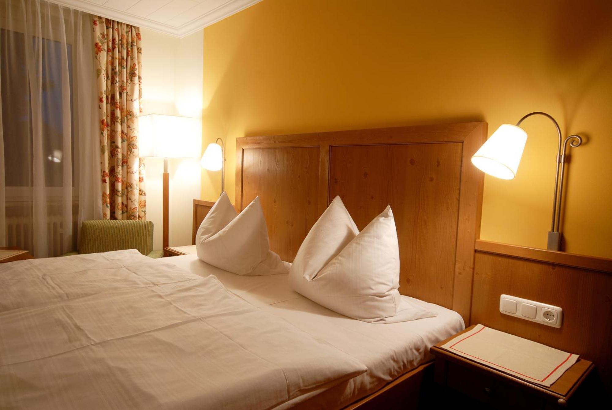 Hotel Gondel Altenkunstadt Buitenkant foto